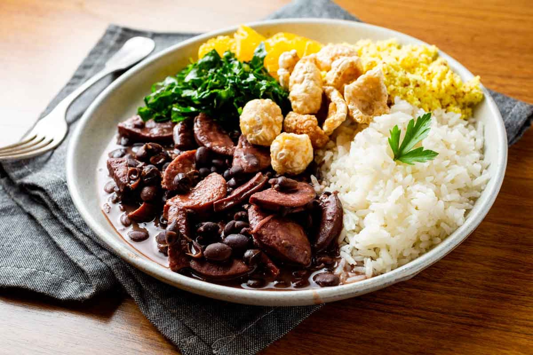 Além da feijoada no almoço, o cine-grátis na Avenida Afonso Pena era outro programa agradável dos sábados, no passado -  (crédito: Victor Schwaner/ Divulgação)