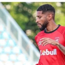 &#8220;Cria da Toca&#8221; faz golaço de fora da área em jogo por torneio da UEFA - No Ataque Internacional