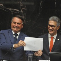 Zema defende colocar anistia a Bolsonaro na negociação do tarifaço - Alexandre Guzanshe/EM/D.A Press