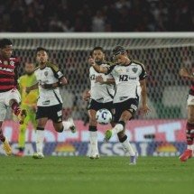 Atuações do Atlético contra o Flamengo: time aplicado na derrota - Pedro Souza / Atlético
