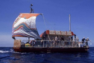 Embora o Ra I não tenha chegado ao seu destino, Heyerdahl demonstrou com o Ra II que era possível viajar do Mediterrâneo e cruzar o Oceano Atlântico muito antes de Colombo -  (crédito: Getty Images)