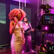 Sonastério ilumina lança novo episódio com Augusta Barna com faixas inéditas - DINO