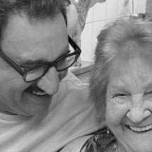 Ratinho se despede da mãe e agradece apoio: “Uma parte de mim se vai com ela” - Tupi - Pablo Oliveira