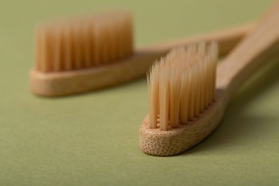 A escova de dente em um bom estado apresenta cerdas alinhadas, diz a especialista Bruna Bastos -  (crédito: FreePik)