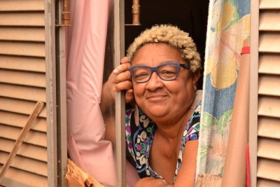 Dona Jacira, mãe de Emicida e Evandro Fióti, tinha lúpus e fazia hemodiálise há 25 anos -  (crédito: Instagram/Reprodução)
