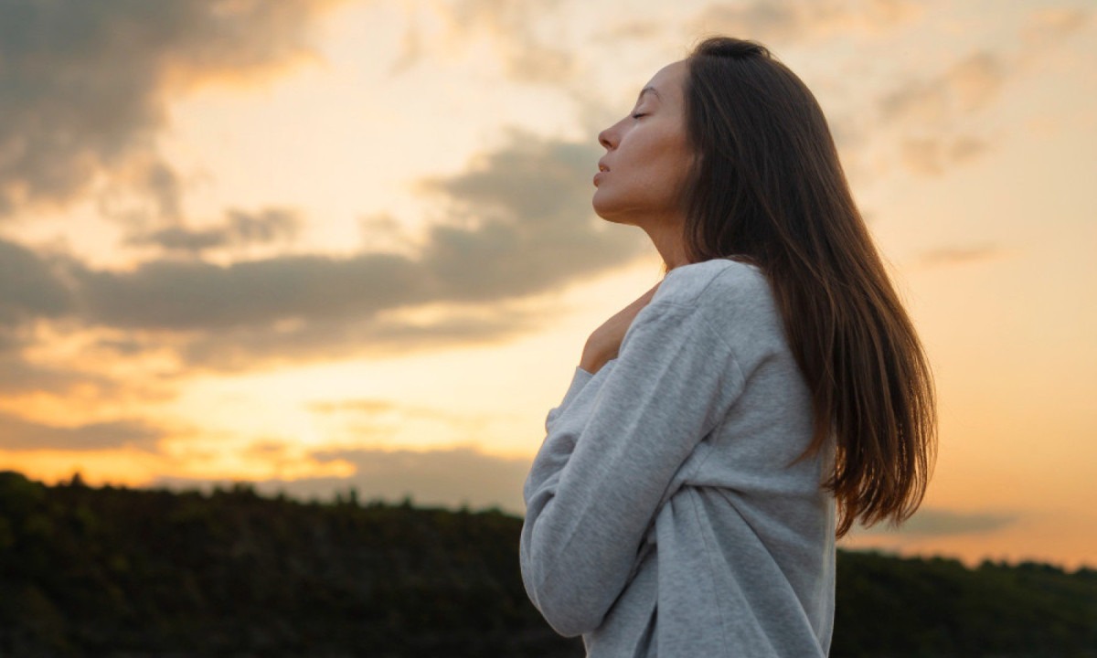 A cura passa por reaprender que o corpo é um lugar seguro, digno e capaz de sentir bem-estar sem dor ou vergonha -  (crédito: Pikisuperstar/FreePik)