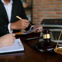 Herança em MG: idosa denuncia ameaças e golpe de falsa advogada - Pixabay