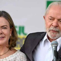 Gleisi se pronuncia após União Brasil e PP decidirem deixar governo Lula - EVARISTO SA / AFP