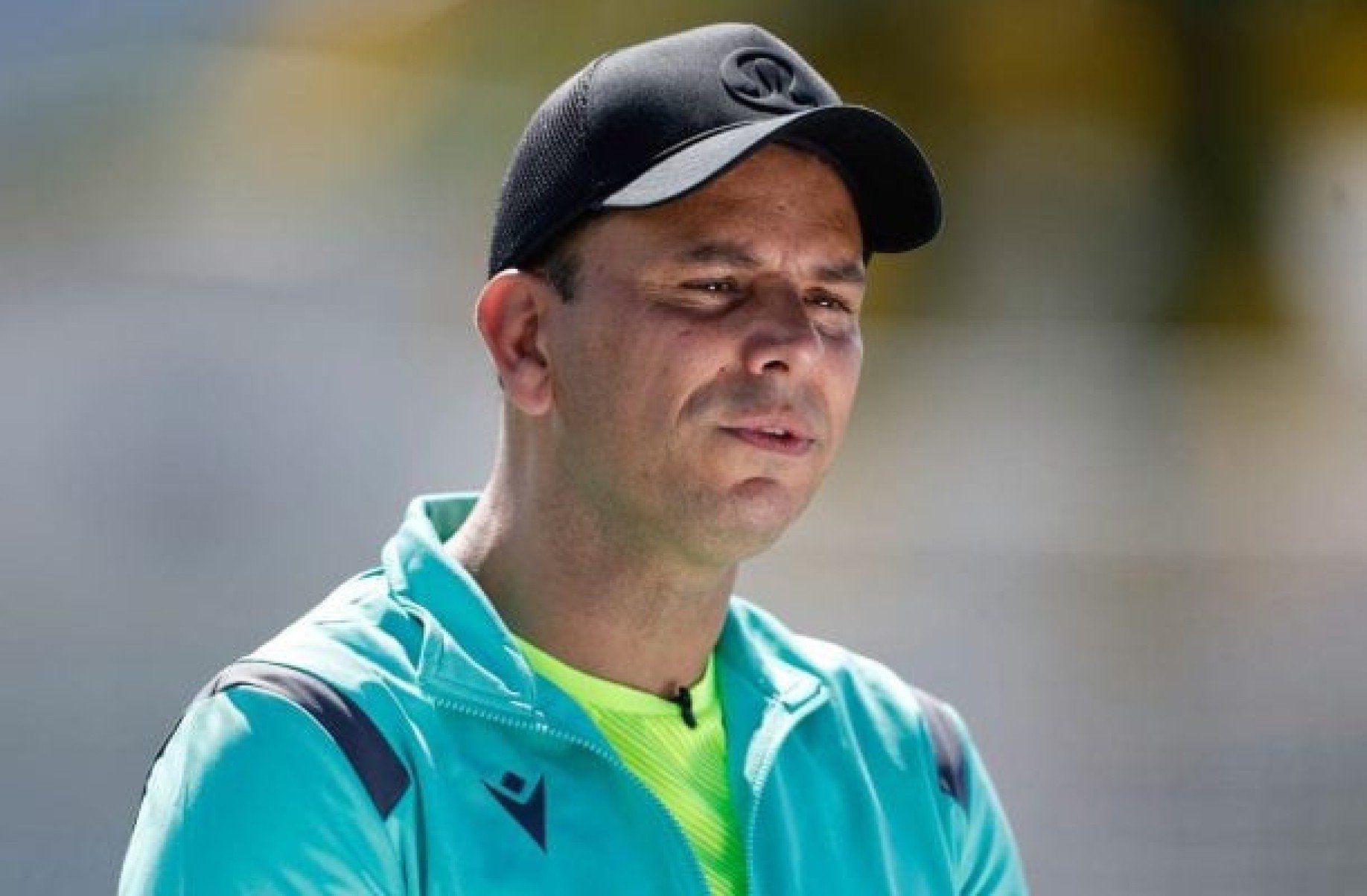 Chefe de arbitragem da CBF defende juiz e diz que Léo Jardim ‘não quis atendimento’