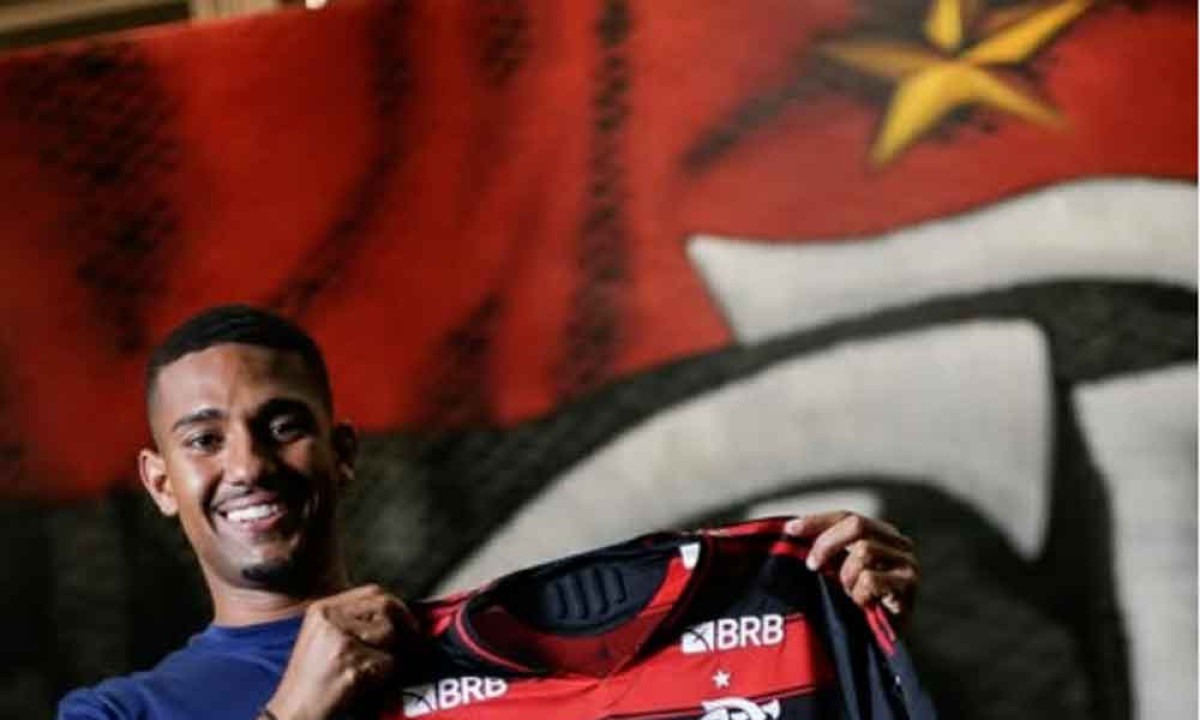 Ex-Atlético de Madrid, o atacante Samuel Lino custou 22 milhões de euros (ou R$ 143,6 milhões) ao Flamengo, maior contratação da história do clube carioca - (crédito: Instagram/Reprodução) Ex-Atlético de Madrid, o atacante Samuel Lino custou 22 milhões de euros (ou R$ 143,6 milhões) ao Flamengo, maior contratação da história do clube carioca - (crédito: Instagram/Reprodução)