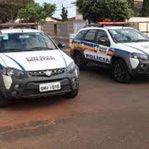 Homem é morto a tiros e mãe dele fica ferida em atentado - PMMG