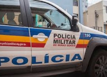 A 11ª RPM da PMMG atendeu a ocorrência. O ato infracional análogo ao crime de homicídio teria sido cometido com uma barra de ferro. -  (crédito: PMMG)