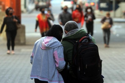 A geada se deve ao frio intenso combinado com céu limpo e baixa umidade, condições ideais para resfriamento durante a madrugada -  (crédito: Jair Amaral/EM/D.A Press)