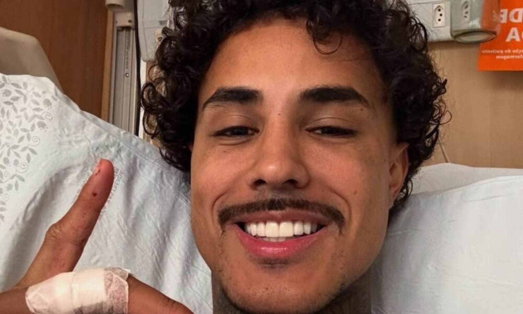 MC Livinho sofre acidente, é internado na UTI e relata milagre: “Deus me deu a chance de viver” - Tupi - Pablo Oliveira