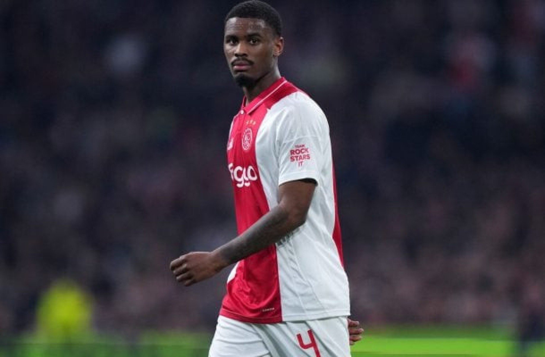 Chelsea acerta contratação de Jorrel Hato, promessa do Ajax