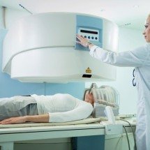 Câncer de pulmão: radioterapia beneficia até 60% dos casos não operáveis - Drazen Zigic/FreePik