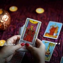 Previsões do Tarot para Agosto de 2025: Quatro de Espadas - Wemystic