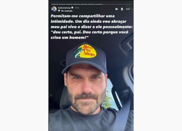 Eduardo Bolsonaro postou story em que aparece chorando e dizendo que vai abraçar o pai -  (crédito: Redes sociais)