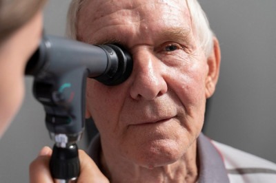 Perda visual irreversível tem maior incidência em pessoas com mais de 60 anos  -  (crédito: Freepik)