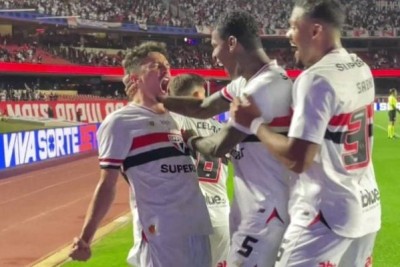 O São Paulo saiu na frente nas oitavas de final da Copa do Brasil. Na noite desta quinta-feira (31), o Tricolor bateu o Athletico por 2 a 1, em um jogo controlado pela equipe, que contou com o brilho de Pablo Maia, Rodriguinho e Ferreira para sair na frente, mesmo com o susto nos minutos finais. Foto: Reprodução/São Paulo -  (crédito: Reprodução/São Paulo)