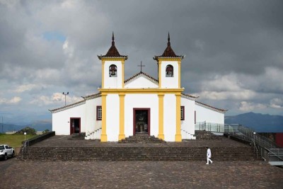 Vista do santuário dedicado a Nossa Senhora da Piedade, destino oficial de peregrinos em programação especial do jubileu desde 1875

 -  (crédito: Leandro Couri/EM/D.A Press - 21/3/25)
