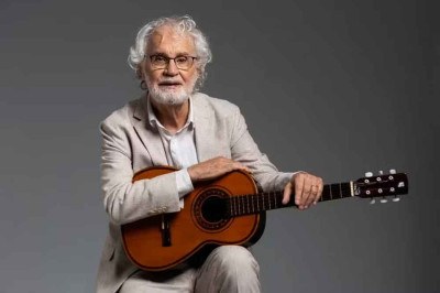 Renato Teixeira vai se apresentar amanhã à noite, com entrada franca, na Praça da Matriz de São Thomé das Letras
 -  (crédito: Divulgação)