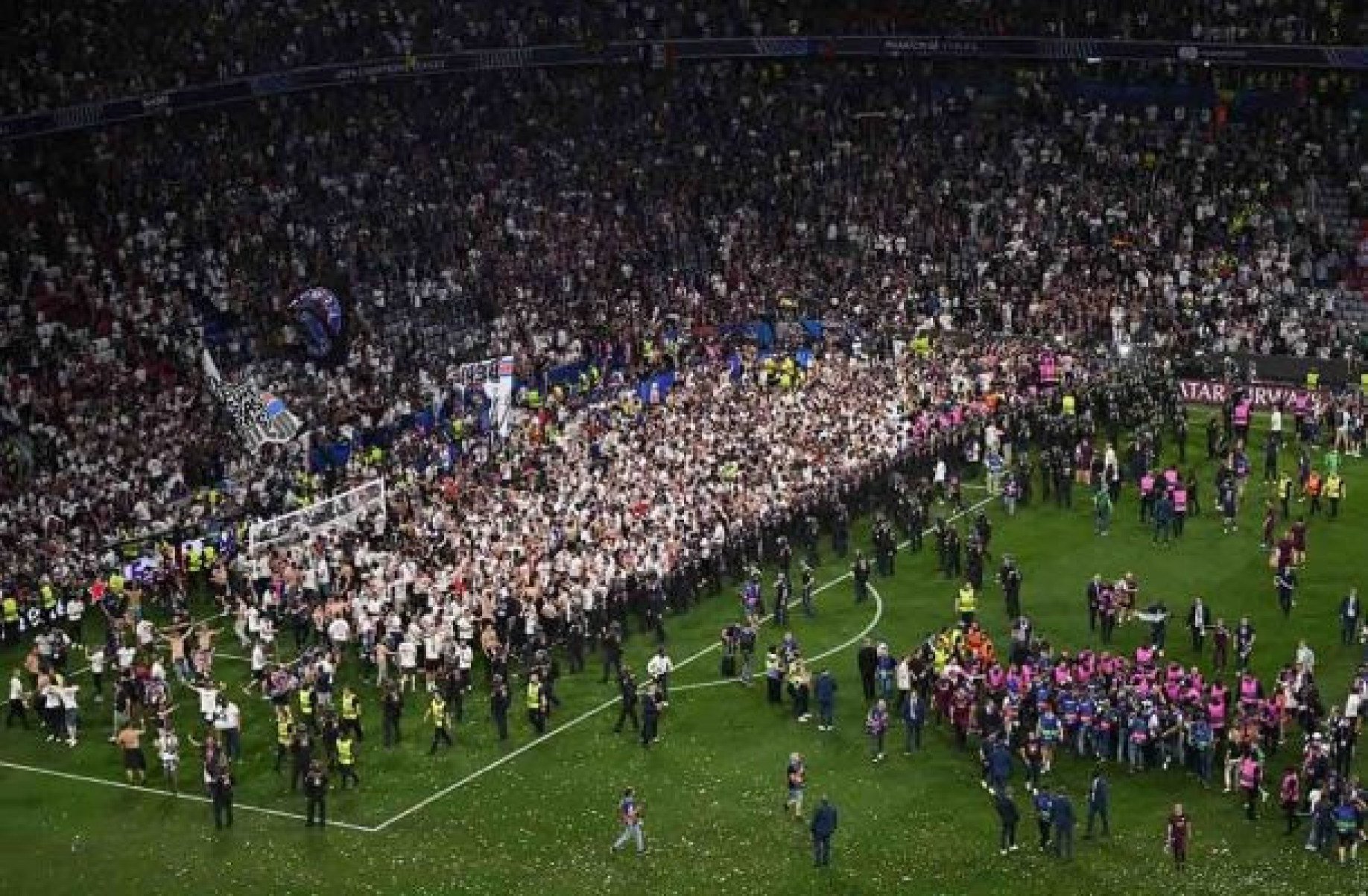 PSG é multado pela Uefa por conduta da torcida na final da Champions