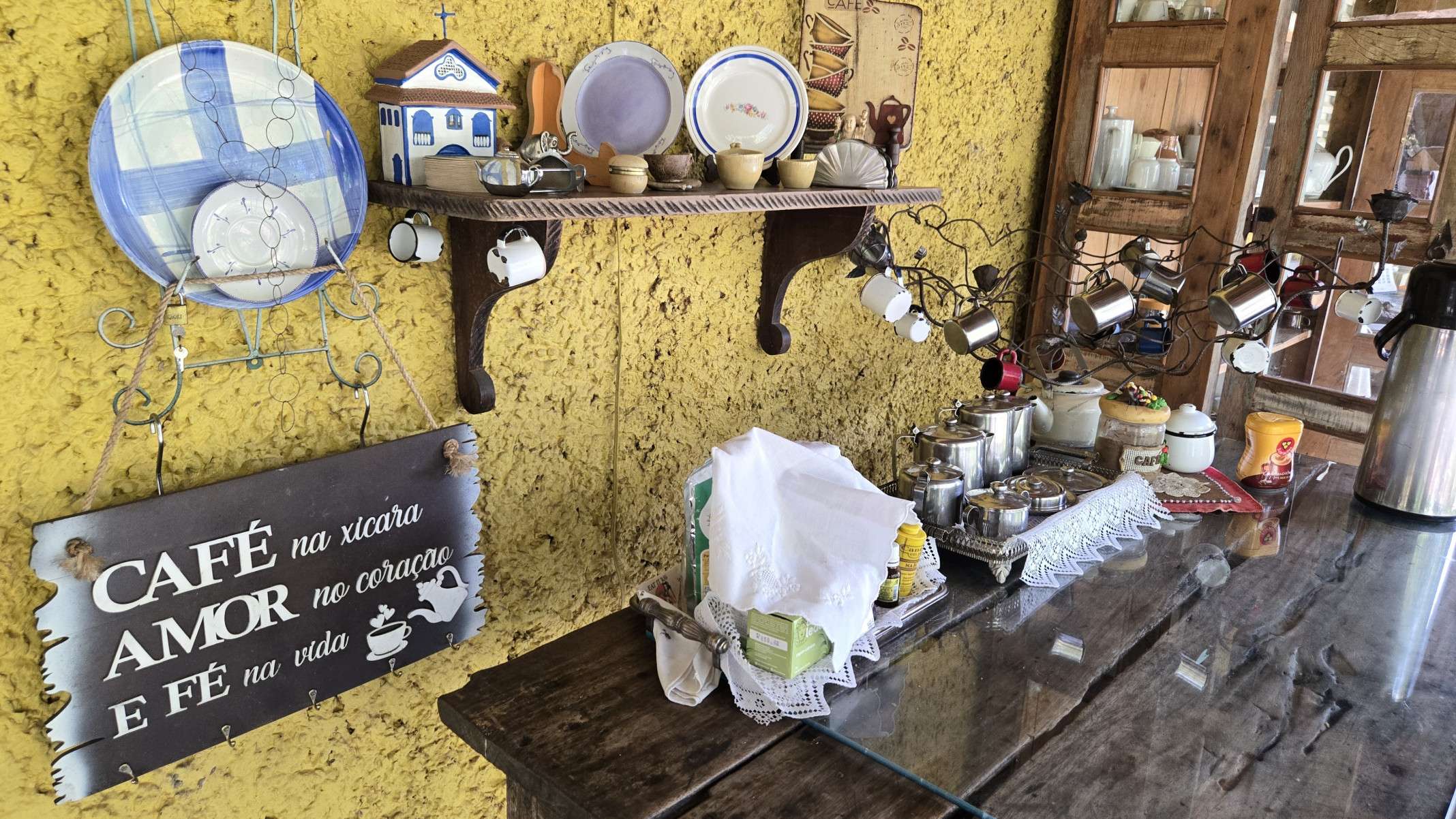 Os visitantes podem levar para casa os objetos de decoração e cozinha