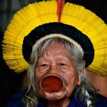 Lembranças e histórias de Raoni são reunidas em livro  - PABLO PORCIUNCULA/afp