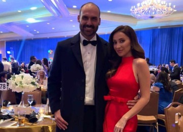 Eduardo Bolsonaro e a esposa, Heloísa -  (crédito: Redes sociais)