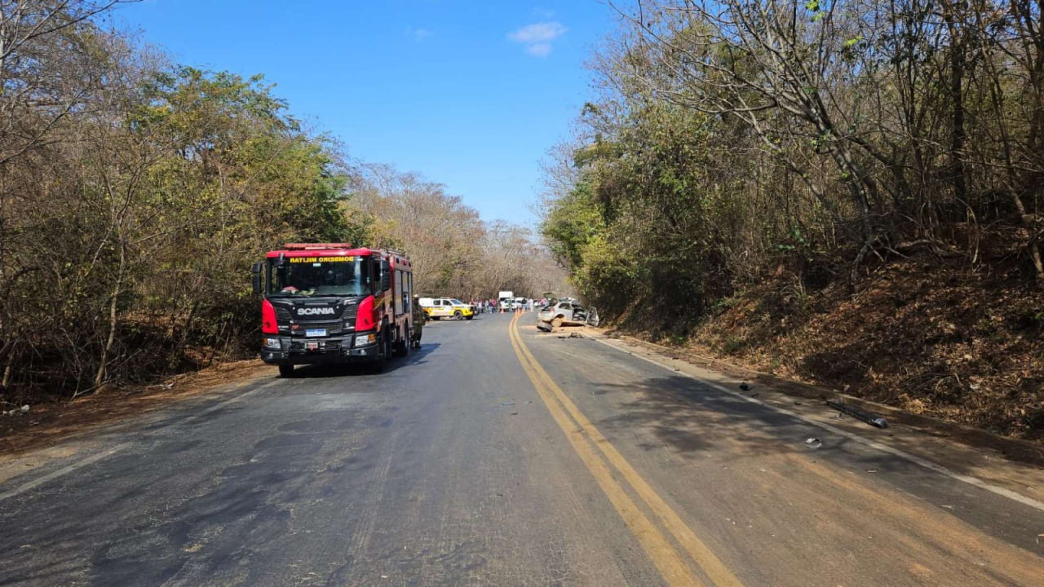Polícia Militar Rodoviária esteve presente, realizando a sinalização da via e o controle do trânsito-CBMMG