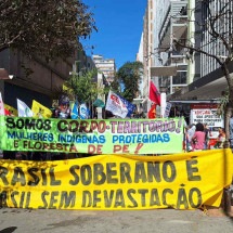 Manifestantes protestam contra o 'PL da Devastação' no Centro de BH - Túlio Santos/EM/D.A Press