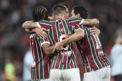O Fluminense venceu o Grêmio por 1 a 0 no Maracanã em partida válida pela 18ª rodada do Brasileirão. Everaldo perdeu pênalti, mas fez o gol que garantiu os três pontos. Veja as notas! - Foto: Lucas Merçon/Fluminense -  (crédito: Foto: Lucas Merçon/Fluminense)