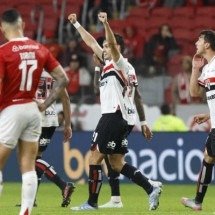 Atuações do São Paulo contra o Internacional: bola parada é fatal e decide a partida - Rubens Chiri/SÃ£o Paulo FC