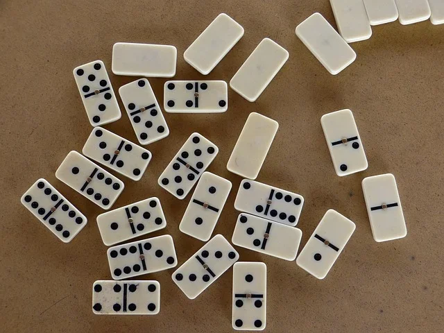 Origem do dominó: regras e curiosidades deste jogo quase milenar