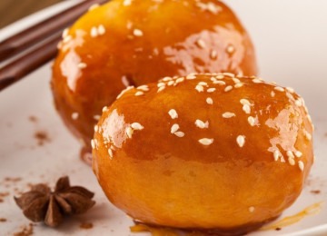 Doces caramelizados fazem parte da nossa confeitaria há muito tempo, entre eles, a banana caramelizada dos restaurantes orientais -  (crédito: Reprodução)