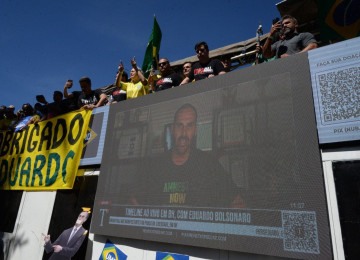 Eduardo Bolsonaro participou do ato em BH à distância -  (crédito: Túlio Santos/EM/D.A Press)