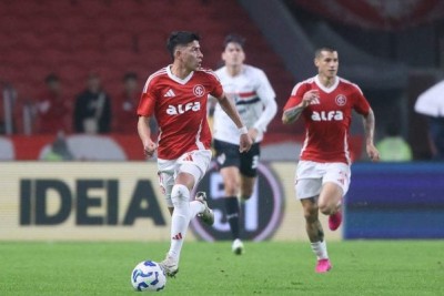 O Internacional recebeu o São Paulo neste domingo, 3/8. Veja como o Jogada10 avaliou a performance dos Colorados, que perderam em casa por 2 a 1 e saiu sob vaias. Foto: Ricardo Duarte/Internacinbal  -  (crédito: Ricardo Duarte / Internacional)