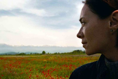 Ia Sukhitashvili interpreta Nina, a protagonista do segundo longa-metragem dirigido por Dea Kulumbegashvili -  (crédito: MUBI/divulgação)