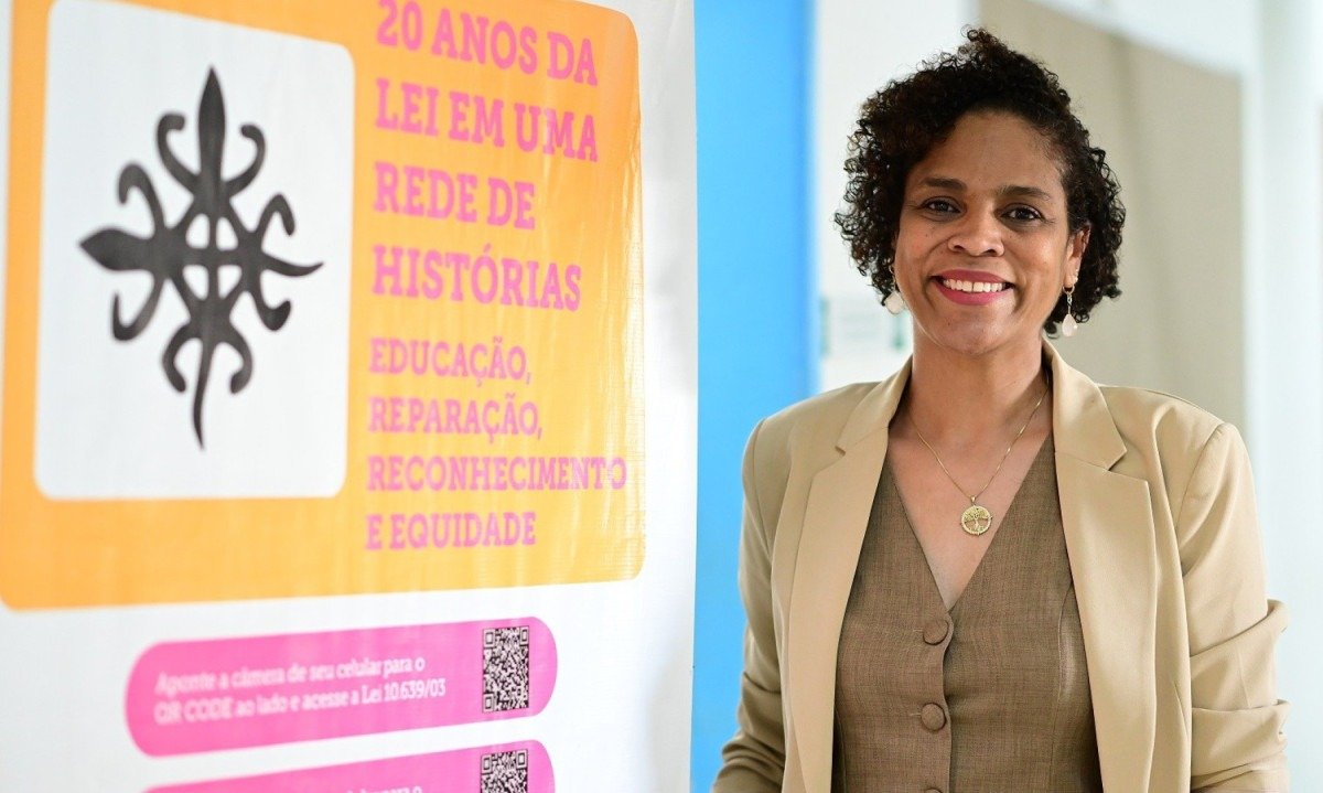 Na foto, a professora Andreia Martins, responsável pela Referencia Central dos Anos Iniciais e Educação Escolar Quilombola da Diretoria de Politicas Afirmativas da SMED (Secretaria Municipal de Educação)