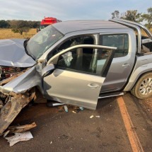 MG: quatro morrem em batida frontal entre carro e caminhonete na LMG-413  - Reprodução/CBMMG