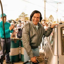 Série "Menem: El show del presidente" revê a gestão do mandatário argentino