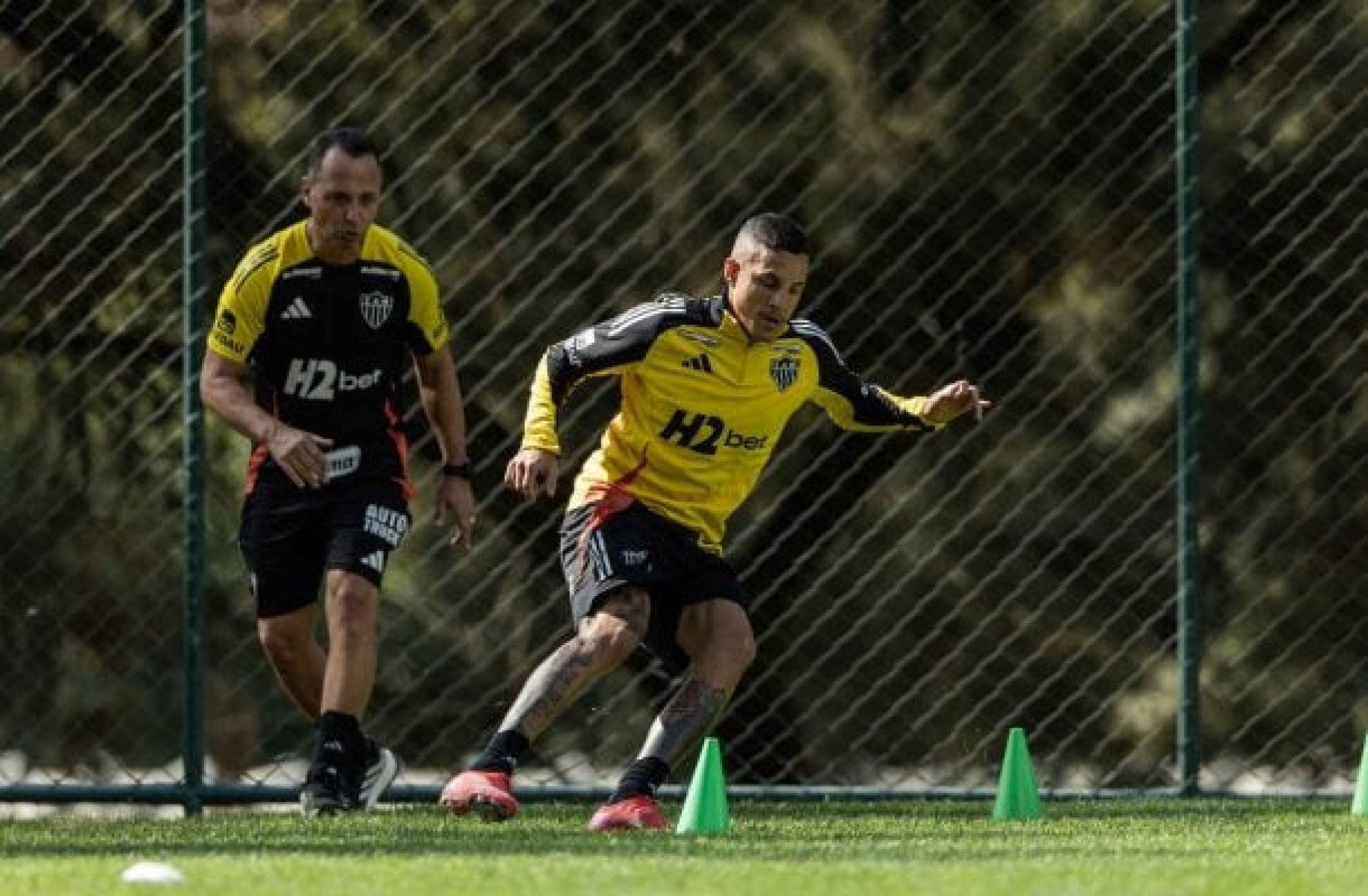 Arana é liberado, e deve reforçar Atlético contra Flamengo