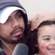 Filha de influenciador morre afogada enquanto ele fazia live - Reprodução