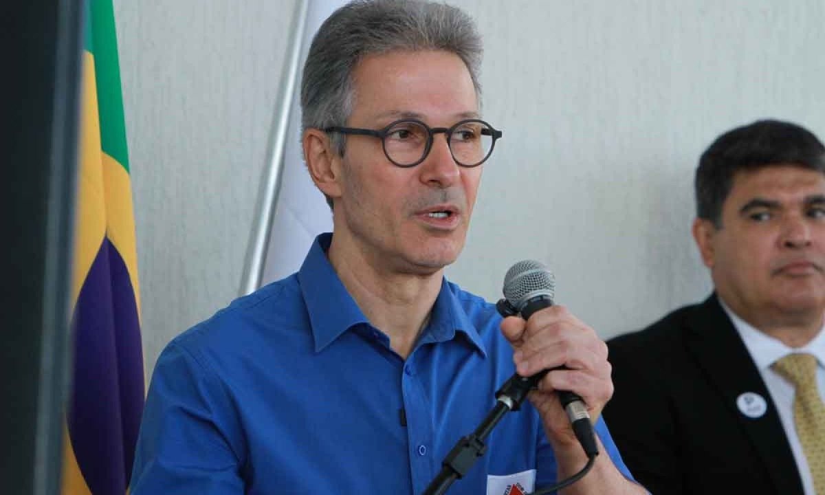 Romeu Zema voltou a usar as Redes Sociais para criticar o governo federal -  (crédito: EDÉSIO FERREIRA/EM/D.A.PRESS)
