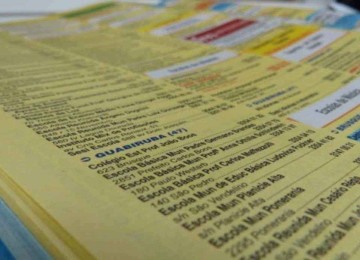 Catálogos de telefone, que nos ajudavam a localizar pessoas e endereços, foram-se embora com a chegada do celular -  (crédito: Agência Brasil)