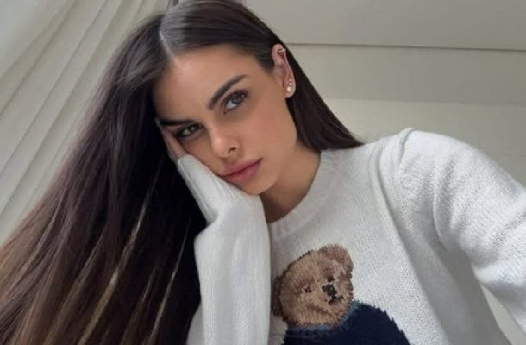 Jogador do Palmeiras vive affair com Kimberlly, mãe da filha de Neymar, por intermédio de Piquerez