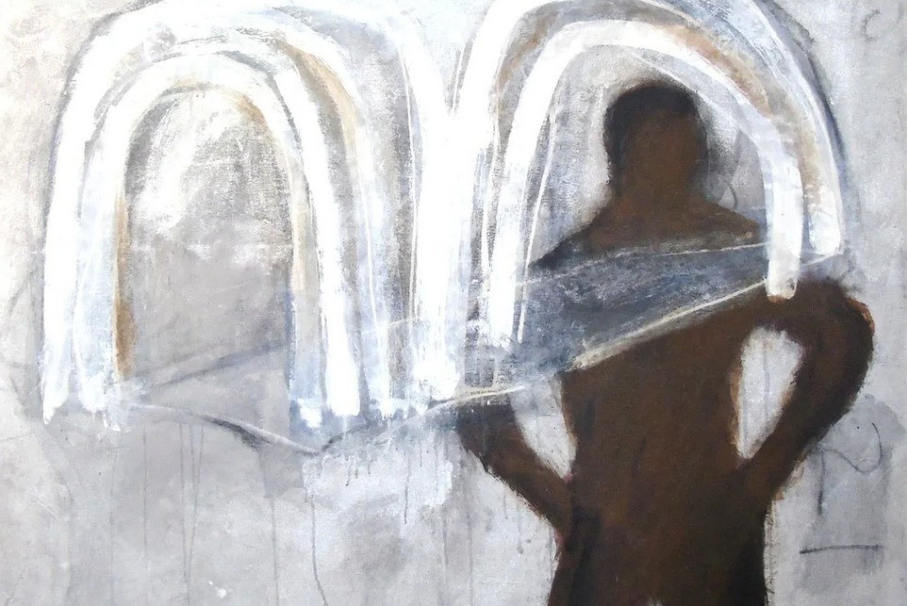 Figura masculina está de braços cruzados em pintura da série Ecce homo, do artista Marco Tulio Resende