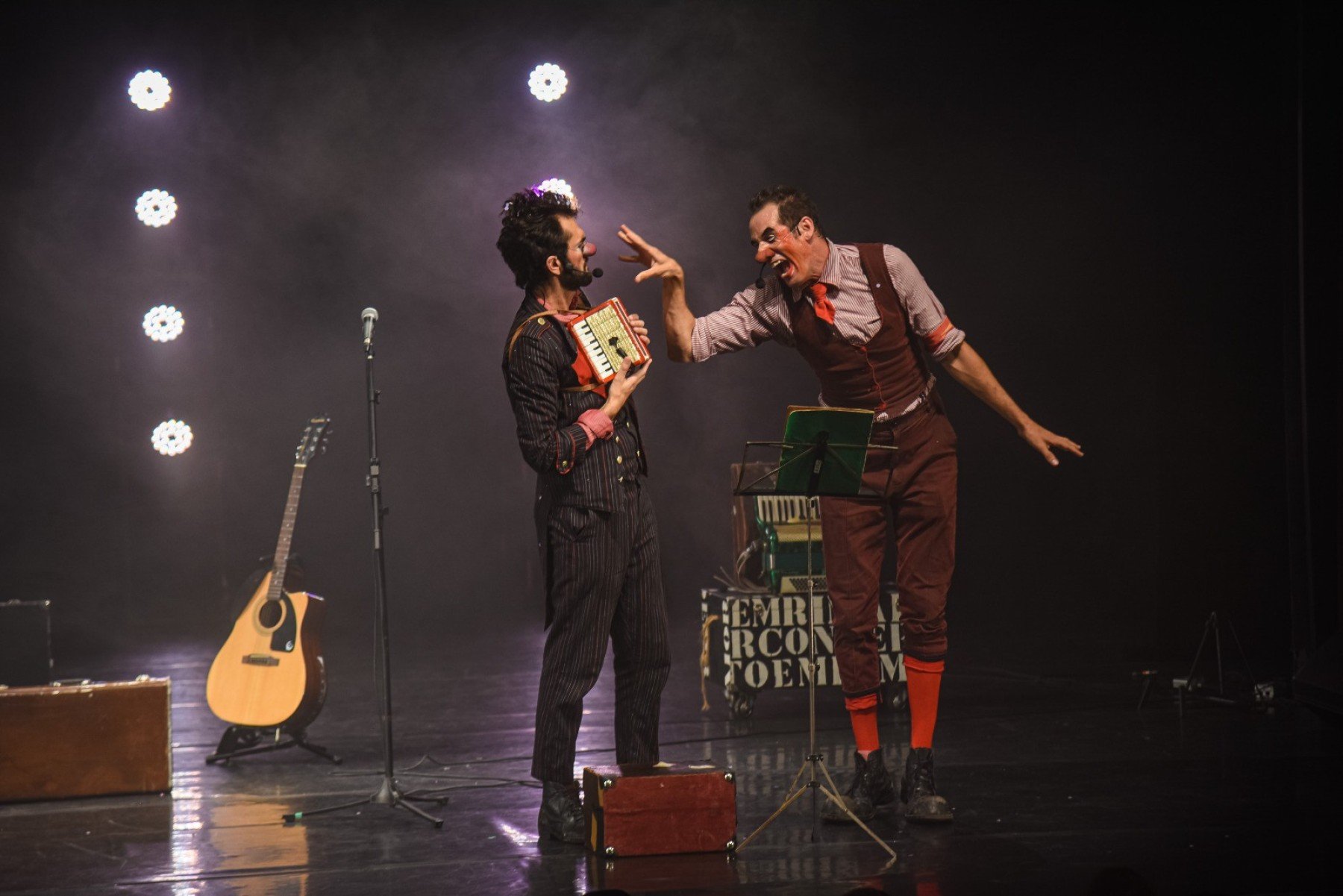 Já a Cia dos Palhaços leva para o 26º Festival Mundial de Circo o espetáculo 'Concerto em ri maior', uma comédia musical inspirada na origem russa de um dos palhaços da trupe, que, com dificuldades para falar português, torna-se o centro do humor.-Henrique Rocha/Divulgação