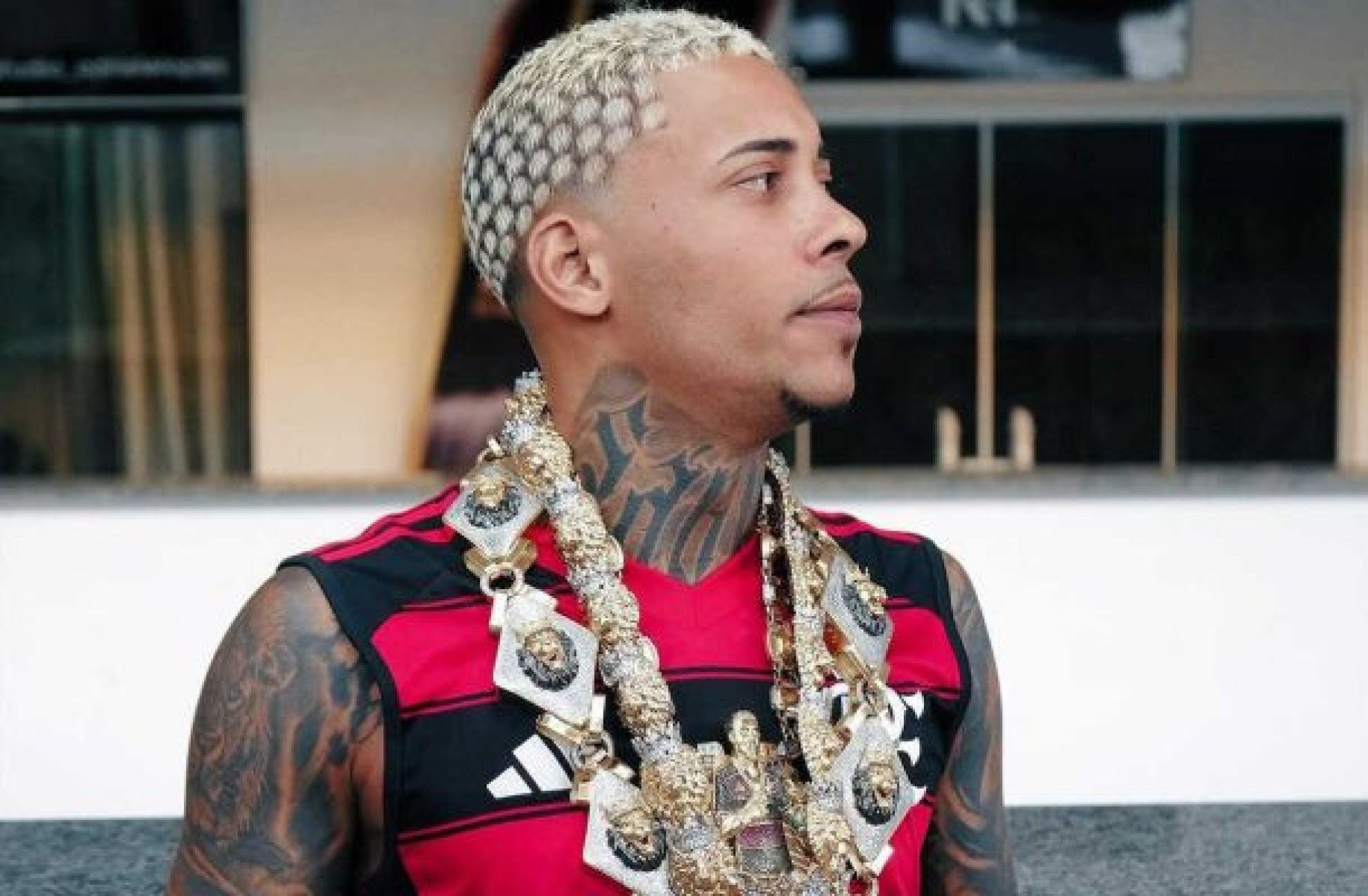 MC Poze rebate provocação de vascaíno após eliminação do Flamengo; vídeo